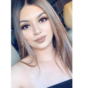 Meet your Posher, Joana